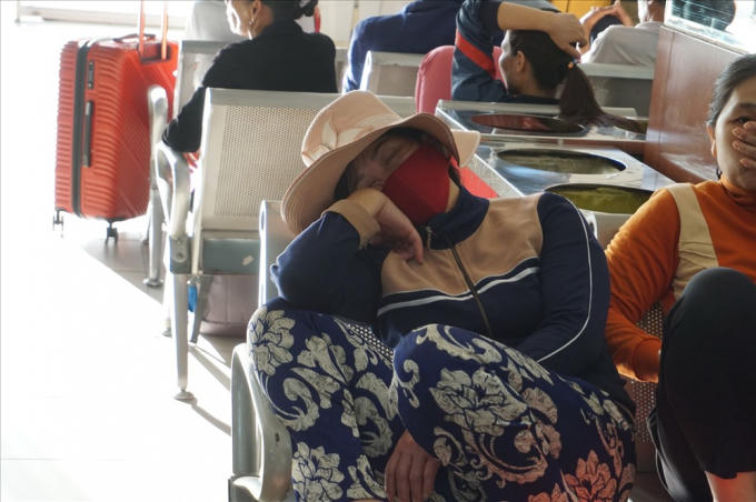 Chùm ảnh: Người dân ùn ùn rời Sài Gòn đi nghỉ lễ 2.9, đường kẹt cứng