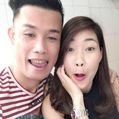 Ảnh đại diện trên facebook của Hiệp Gà với người yêu mới.