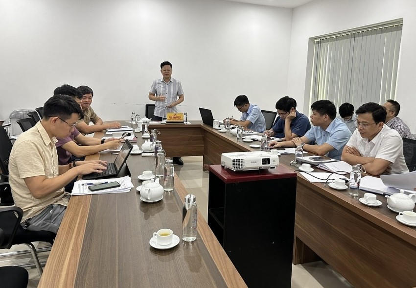 Các đại biểu dự họp bàn về phương án tái định cư cho các hộ dân để đảm bảothực hiện dự án cao tốc. (Ảnh: Cổng TTĐT Cao Bằng).