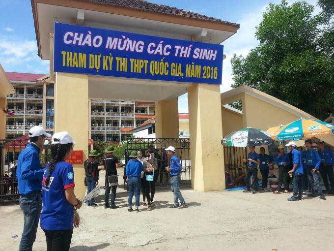 Nhiều thí sinh rời khỏi phòng thi khi mới chỉ hết hơn hai phần ba thời gian làm bài.