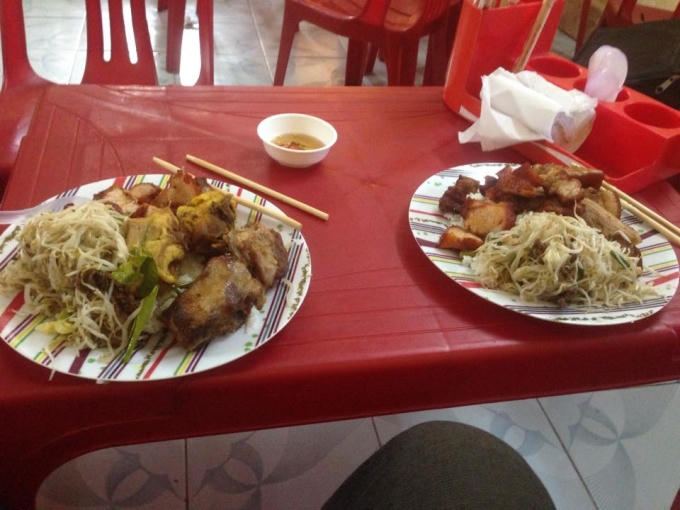 2 suất cơm với giá 230.000đ
