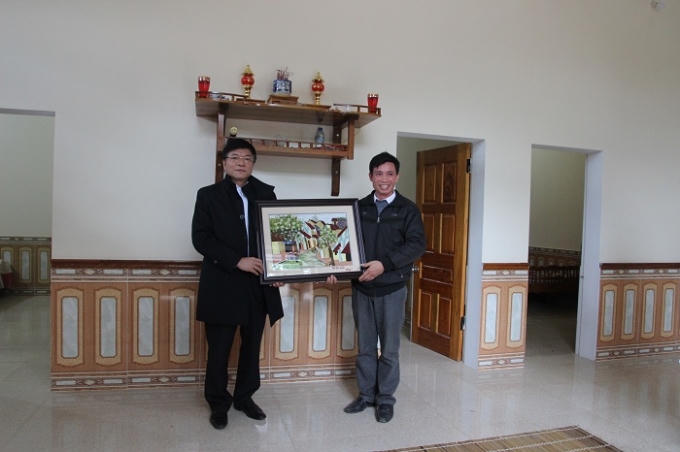 Thăm, chúc tết người dân thôn Mới, xã Minh Thanh, huyện Sơn Dương, tỉnh Tuyên Quang.
