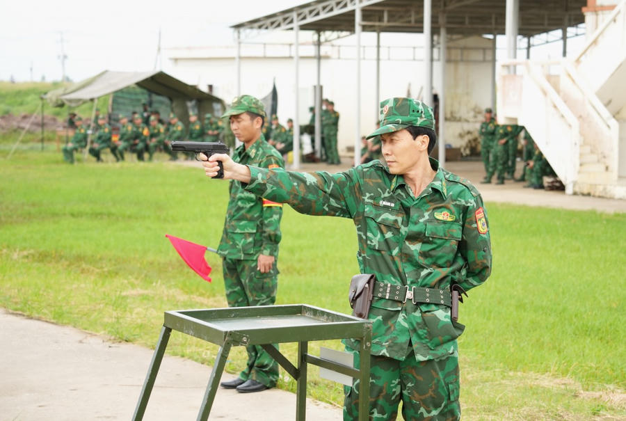Sĩ quan BĐBP tỉnh Cà Mau bắn súng ngắn K54, bài 1.