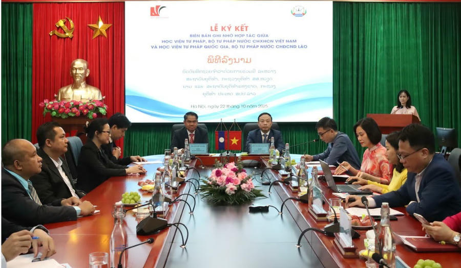 Quang cảnh buổi lễ.
