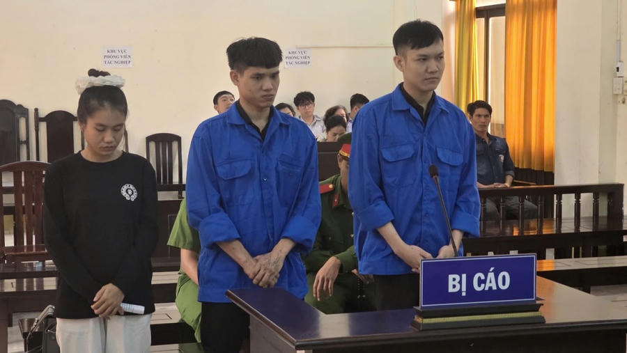 03 bị cáo Phan Thành Thuận, Võ Minh Thành và Trần Ngọc Thảo (từ phải sang)