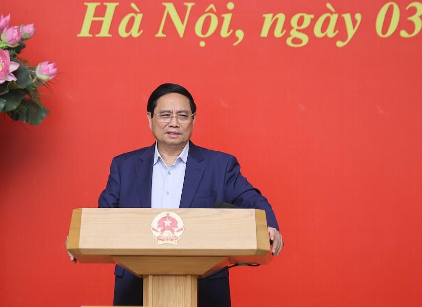 Thủ tướng Phạm Minh Chính chủ trì cuộc họp của Thường trực Chính phủ về dự thảo Nghị quyết của Chính phủ về phạm vi, đối tượng tiết kiệm chi thường xuyên dự toán ngân sách nhà nước năm 2025 - Ảnh: VGP.