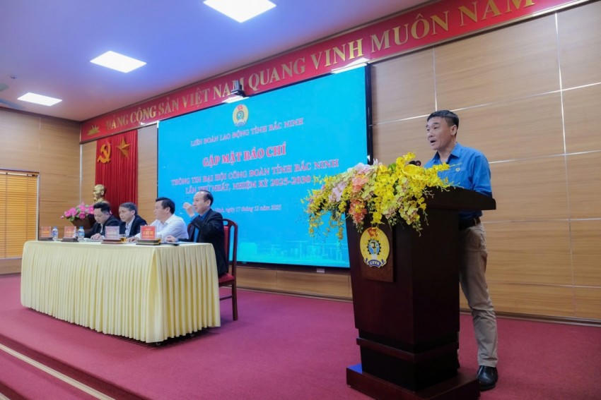 Ông Nguyễn Khắc Điều - Phó trưởng Ban Công đoàn khu công nghiệp.