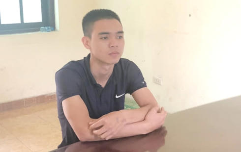 Đối tượng Hiếu tại cơ quan điều tra.