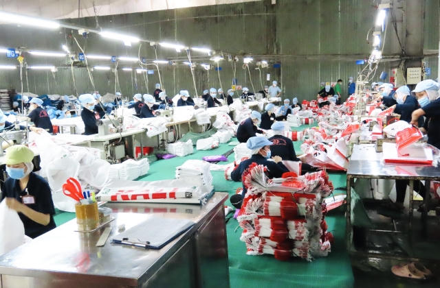 Nỗi niềm của doanh nghiệp và công nhân những ngày cận Tết Nguyên đán Quý Mão 2023