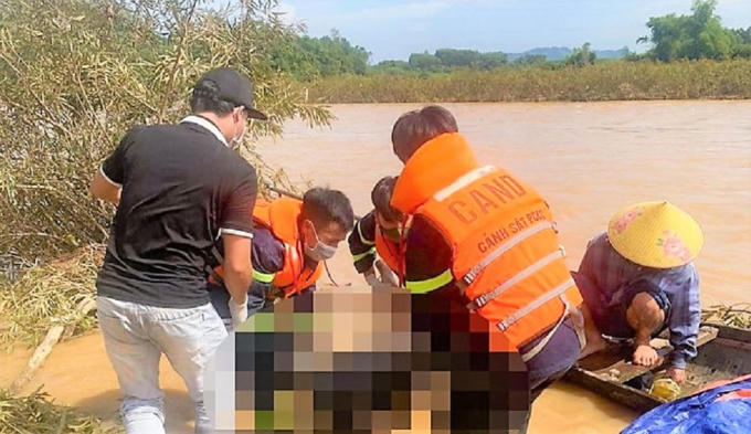 tim-thay-thi-the-nu-ke-toan-nghi-tu-tu-tren-song-hieu