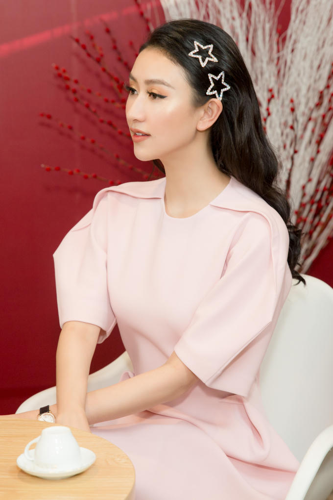 Theo kế hoạch, Hà Thu sẽ có chuyến bay sang Pháp công tác khoảng 1 tuần trước khi trở lại Việt Nam và bắt tay vào thực hiện dự án âm nhạc tiếp theo gửi đến khán giả.