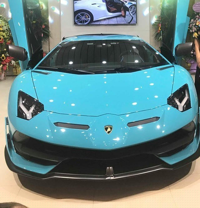 Siêu xe ồ ạt về Việt Nam