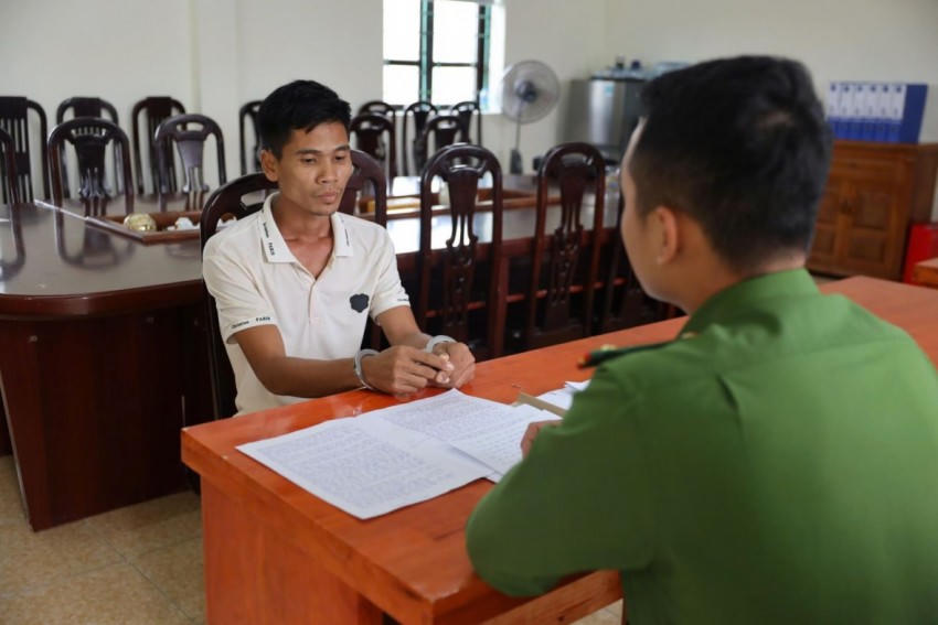 Hình ảnh đối tượng Cường tại cơ quan công an.