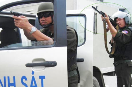 Ngoài súng AK-47, AKM, và AKMS Cảnh sát Cơ động Việt Nam còn được trang bị một phiên bản hiện đại hóa của dòng AKM mang tên STL-A1, đây là phiên bản mới nhất do Việt Nam cải tiến sản xuất với nhiều cải tiến quan trọng.