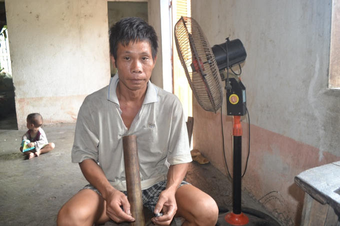 Anh Tòng kể về ngày hai bộ tranh của gia đình mình bỗng dưng biến mất. (ảnh:Phàn Giào Họ)