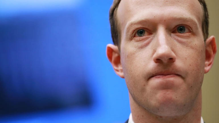 Bất chấp những nỗ lực từ Facebook, đà phát triển của TikTok vẫn không có dấu hiệu chậm lại (Ảnh: CNBC).