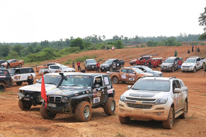 Ch&iacute;nh thức khai m&agrave;n giải đua xe địa h&igrave;nh lớn nhất Việt Nam