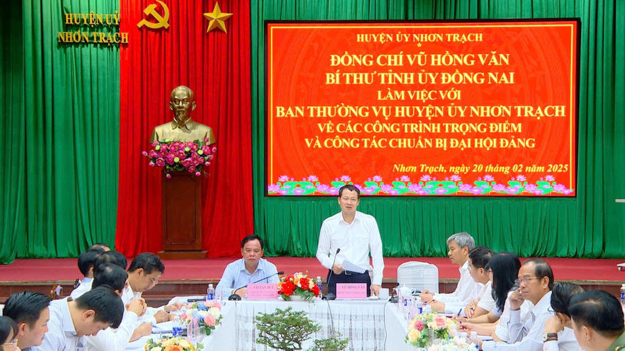 Ông Vũ Hồng Văn, Bí thư Tỉnh ủy Đồng Nai phát biểu tại buổi làm việc.