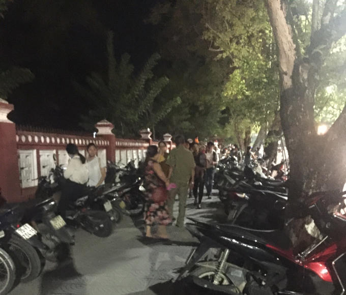 Kiếm tiền dễ dàng nhờ lễ "Ngày Hội Lân”.
