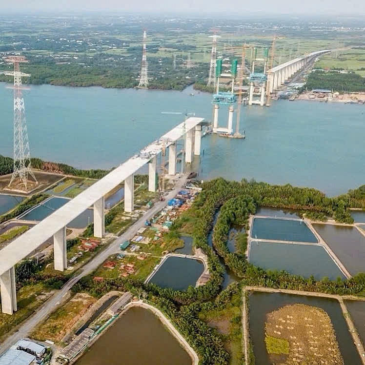 Công trình Cầu Phước Khánh tái khởi động sau nhiều năm đình trệ.