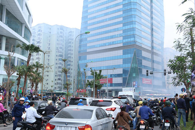 Vụ việc khiến đoạn đường ùn tắc trong giờ giao điểm buổi sáng.