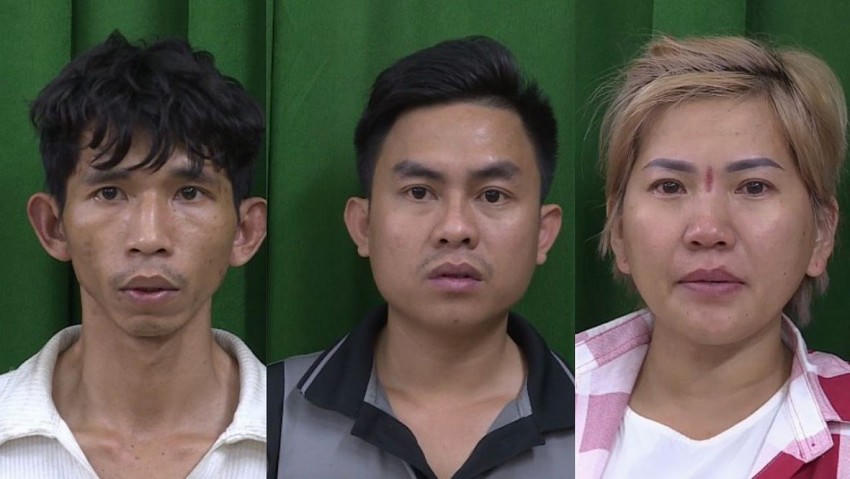 Nhóm người Việt Nam tham gia