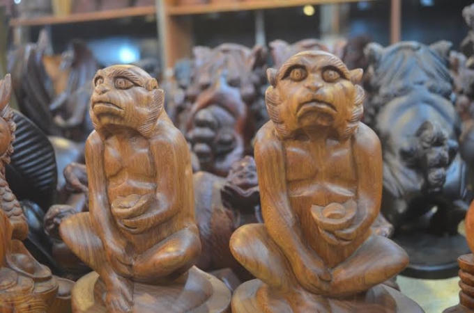 Tượng khỉ thần tài mang may mắn một năm