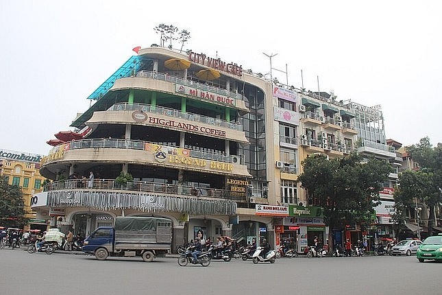 Tòa nhà ''Hàm cá mập''