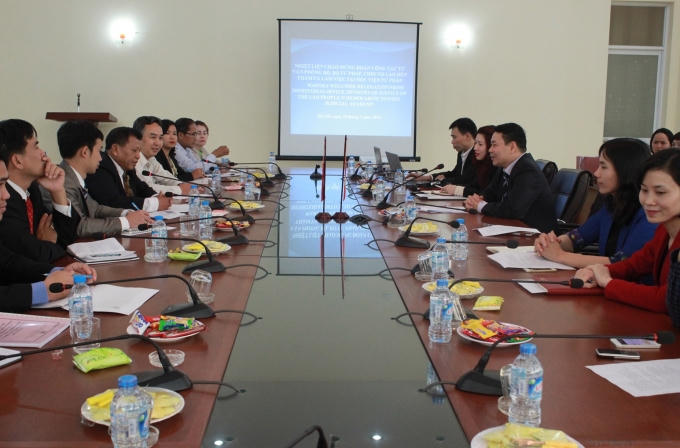 Đoàn làm việc với Học viện Tư pháp.