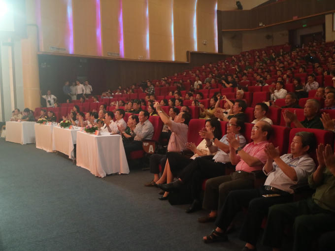 Chương trình thu hút đông đảo khán giả tại Nhà hát và khán giả theo dõi Truyền hình Quốc hội.