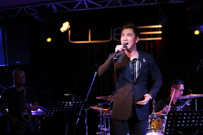 Đêm nhạc có sự góp mặt của nhiều nghệ sĩ là các đồng nghiệp của Nguyễn Khắc Huy như Chí Linh, Vân Hà, Nam Khánh, Đông Đào, Tống Hoàng Linh, Hà Vân, Tánh Linh, MC Thái Duy… 