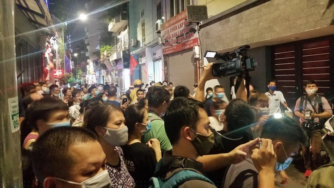 Khám xét nhà riêng, nơi làm việc của Chủ tịch Hà Nội Nguyễn Đức Chung - ảnh 7