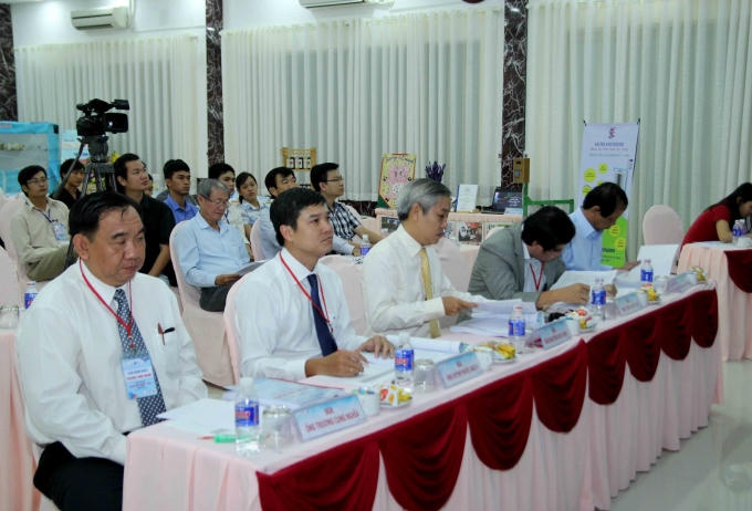 Ban giám khảo là các nhà khoa học, chuyên gia có kinh nghiệm.