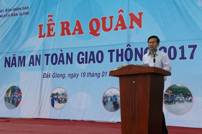 Đồng chí Cao Huy, Phó Chủ tịch UBND tỉnh, Phó trưởng ban thường trực Ban ATGT tỉnh phát biểu tại buổi lễ.