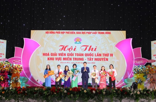 Hội thi Hòa giải viên giỏi toàn quốc khu vực miền Trung - Tây Nguyên chính thức khai mạc