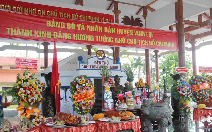 Đền thờ Chủ tịch Hồ Chí Minh tại xã Châu Thới, huyện Vĩnh Lợi, tỉnh Bạc Liêu.