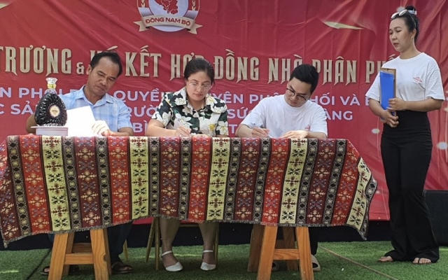 Hợp tác xã Đông Nam Bộ mang sản phẩm “Trường Thọ Sức Khoẻ Vàng” đến với người dân Bình Thuận