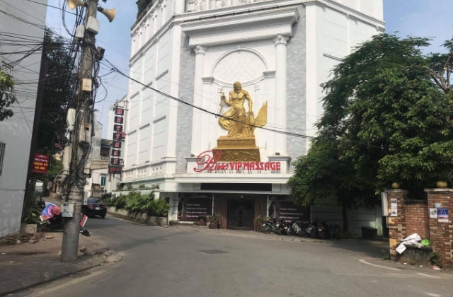 Tụ điểm massage kích dục sát CA phường Nhật Tân: Đội hình sự CA quận nói phát hiện lâu rồi nhưng...