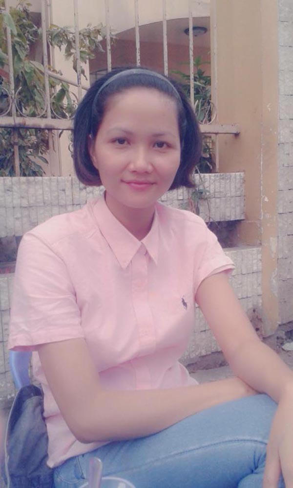 Và khi H’hen Niê cài tóc mái lên, thật khó để so sánh với hình ảnh hiện tại.