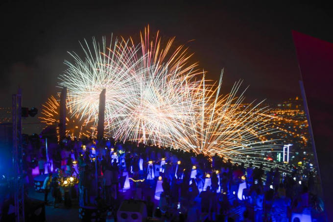 Hát cùng soái ca Hàn Quốc Juni tại SKY36 trong đêm giao thừa