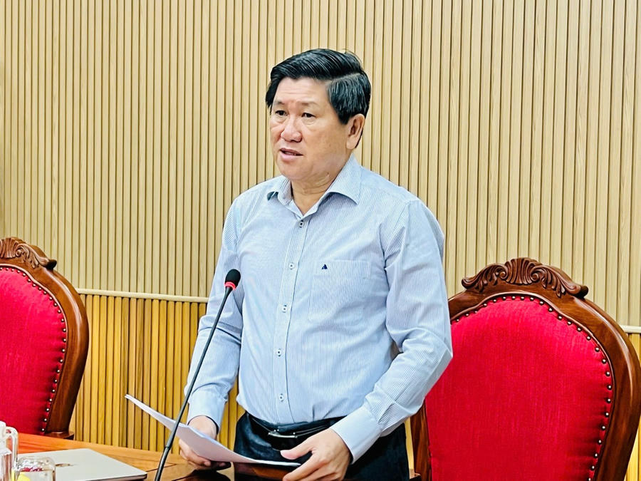 Ông Lê Văn Sử - Phó Chủ tịch UBND tỉnh nhấn mạnh, Cà Mau xác định công tác chống khai thác IUU là nhiệm vụ chính trị trọng tâm, lâu dài, kiên quyết xử lý nghiêm vi phạm, đồng thời khen thưởng kịp thời tập thể, cá nhân có sáng kiến, cách làm hay trong quản lý nghề cá.