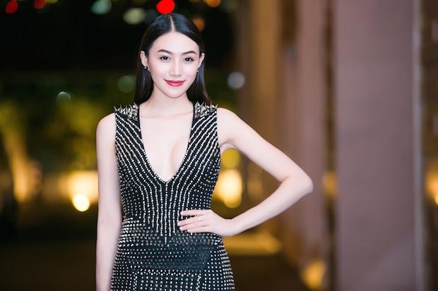The Face: Sốc với nhan sắc “quá nhạt” trước khi phẫu thuật thẩm mỹ của thí sinh đẹp nhất đội Hồ Ngọc Hà