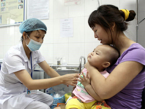 Trẻ tử vong vì ho gà có dấu hiệu gia tăng. Ảnh: Thúy Anh