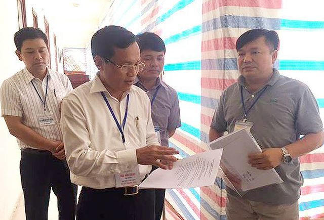 Ông Mai Văn Trinh, Cục trưởng Cục Quản lý chất lượng, Bộ GD&ĐT kiểm tra thi tốt nghiệp THPT quốc gia 2018 tại Hòa Bình