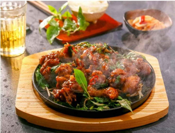 Món ngon hấp dẫn ngay từ hương vị.