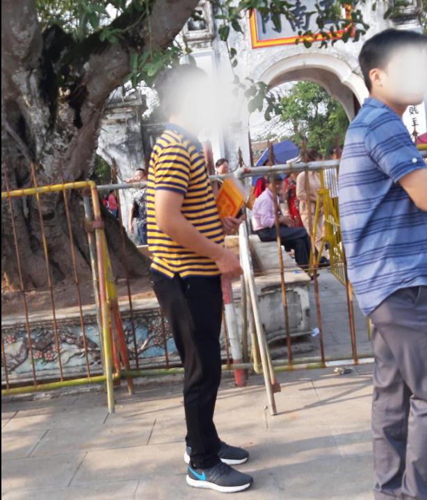 Một vị khách khác cũng đã sở hửu được một lá Ấn.