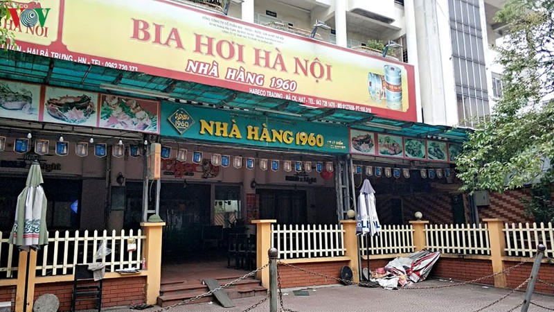 hinh anh hiem gap tai cac quan nhau nuc tieng o ha noi mua dich covid-19 hinh 2