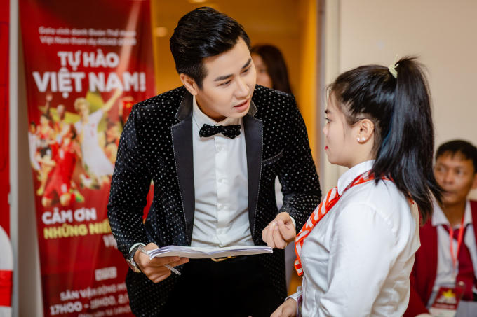 Nguyên Khang: Thầy Seo thân thiện, Tiến Dũng thông minh, Văn Toàn lém lỉnh