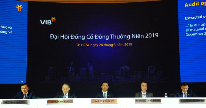 ĐHCĐ VIB. Ảnh: Khổng Chiêm