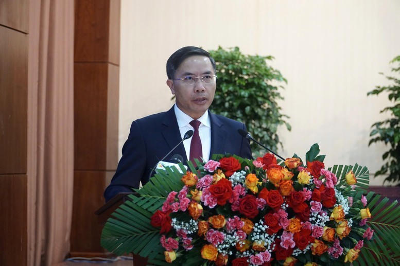 Ông Phạm Đức Ấn phát biểu sau khi được bầu làm Chủ tịch UBND TP. Đà Nẵng - Ảnh: VGP